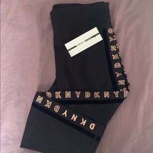 DKNY sport capris